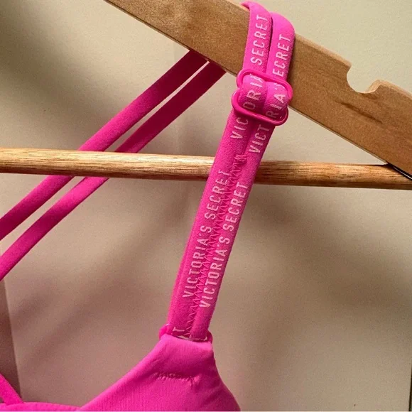 💖Victoria's Secret-Hot Pink Strappy -T-Shirt Lightly Lined Bra-Size 34DD - Picture 3 of 8